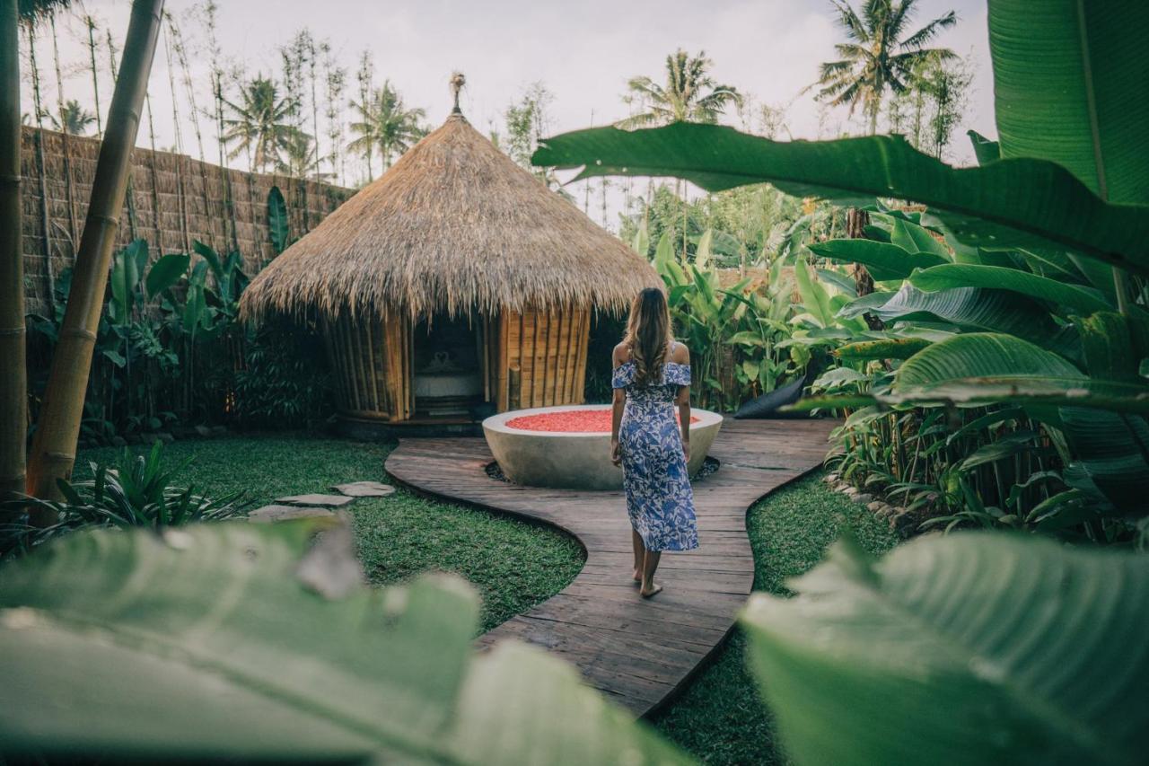 Karangasem Balikayanas - Ellena Houseヴィラ エクステリア 写真
